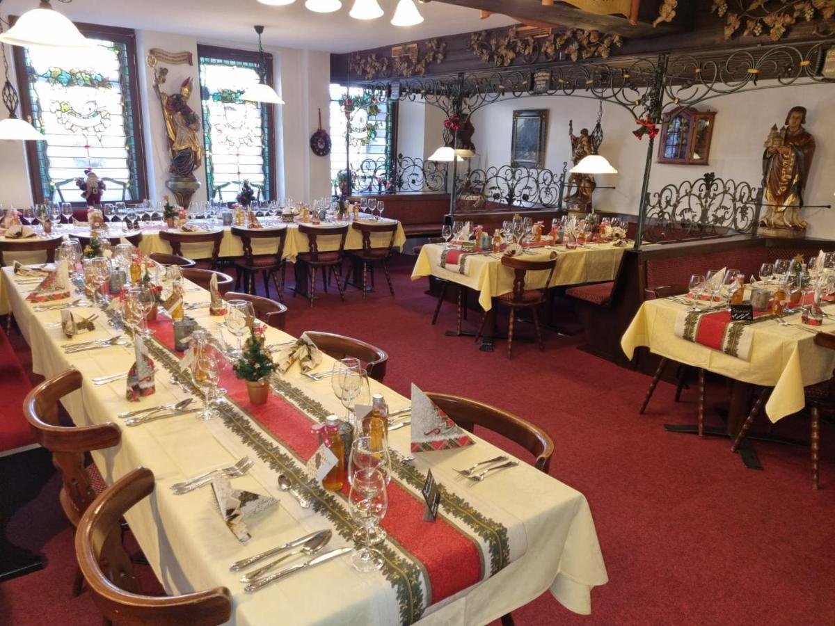 Hotel Weinhaus Am Stiftstor Трайс-Карден Экстерьер фото