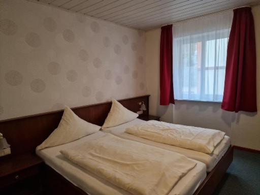 Hotel Weinhaus Am Stiftstor Трайс-Карден Экстерьер фото