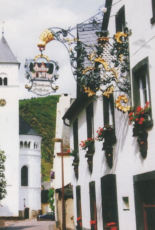 Hotel Weinhaus Am Stiftstor Трайс-Карден Экстерьер фото